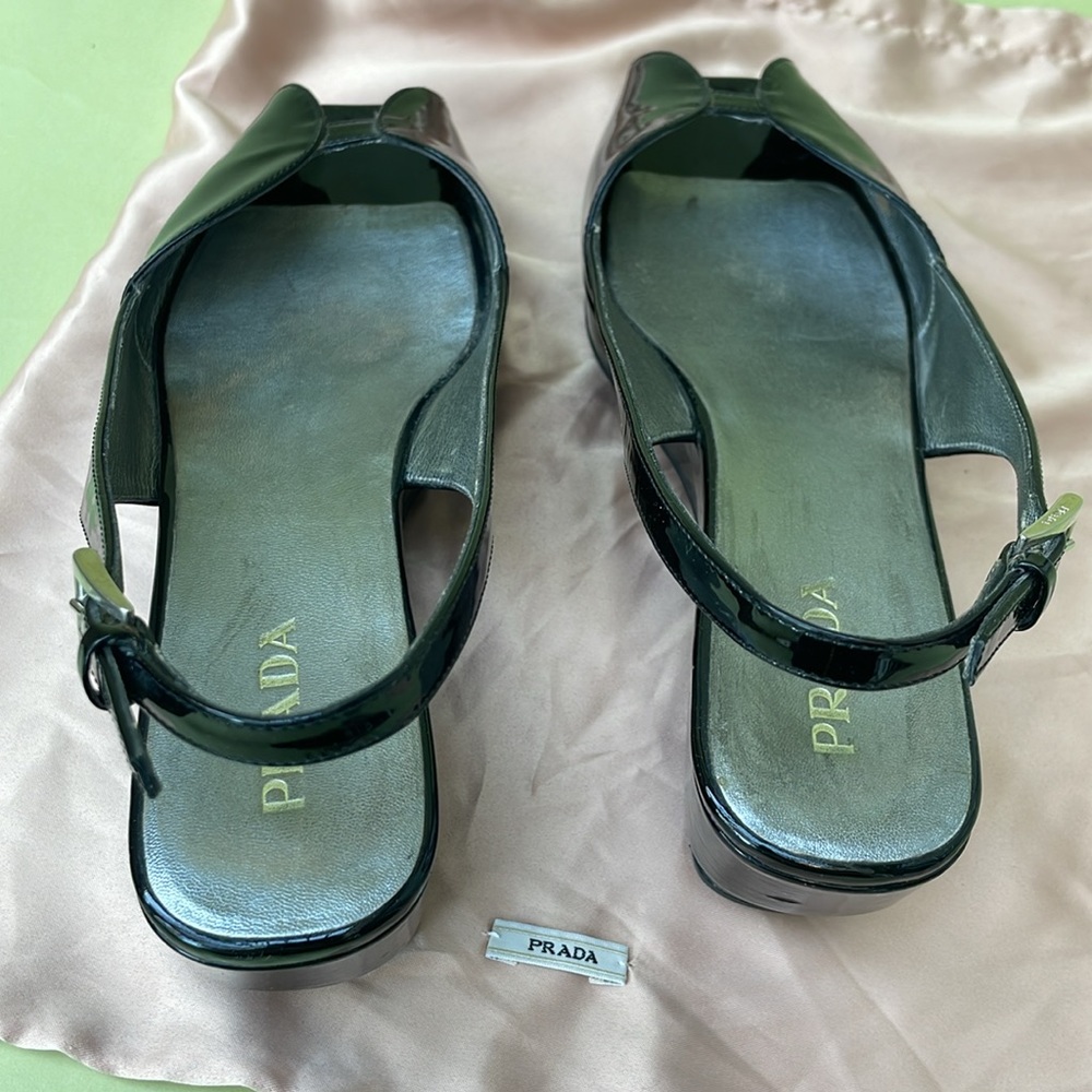 Vintage black Prada patent leather wedges with dust bag - Picture 14 of 16
